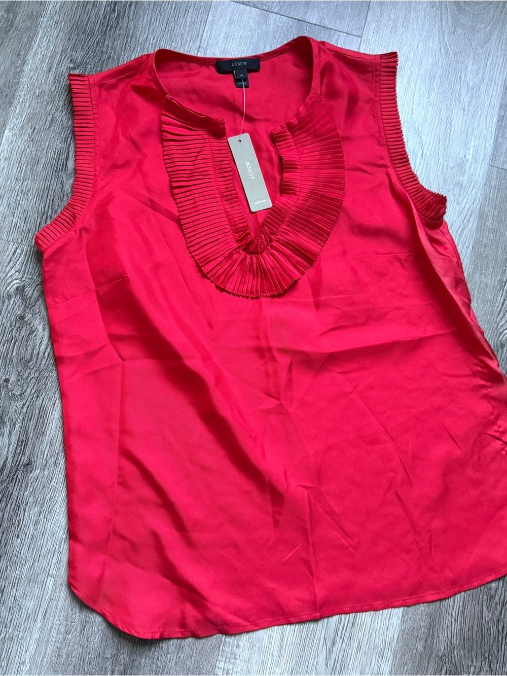 J.CREW Women’s Red Solid V-Neck Sleeveless Pleated 100% Silk Blouse Size 4 -0213